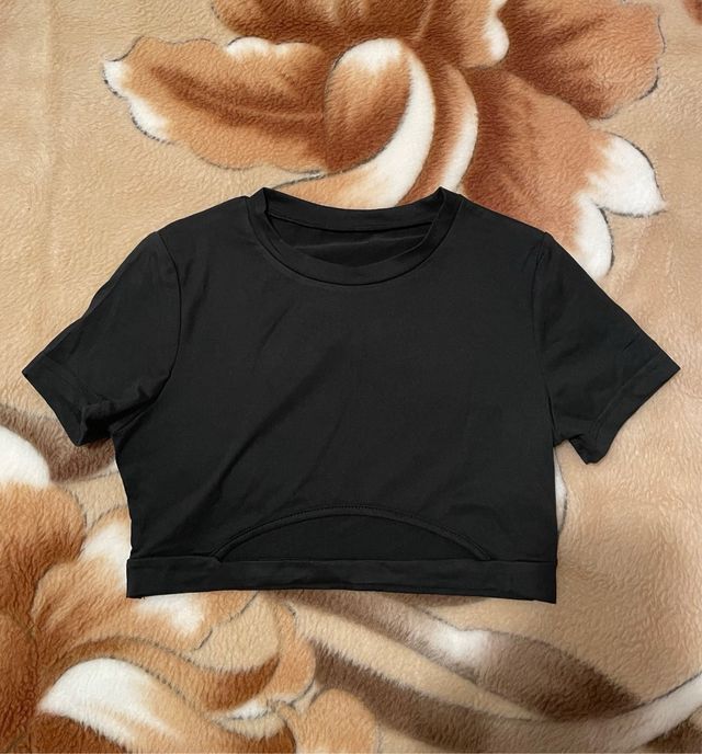 Crop top negro - nuevo