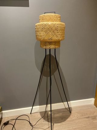 Lámpara trípode bambú Ikea
