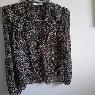 Blusa Easy Wear negra y marrón