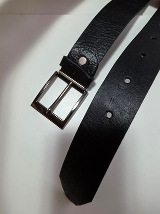 Cinturón Negro / Cuero Genuino - 125/135 cm