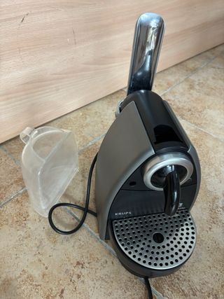 Cafetera Nespresso Krups Essenza