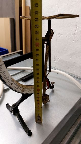 Balanza antigua de precisión