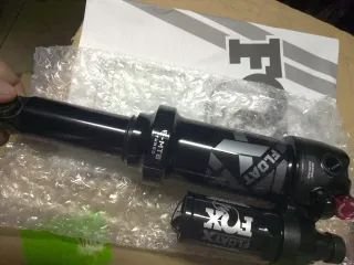 Ammortizzatore Fox Float performance 205x65 trunni