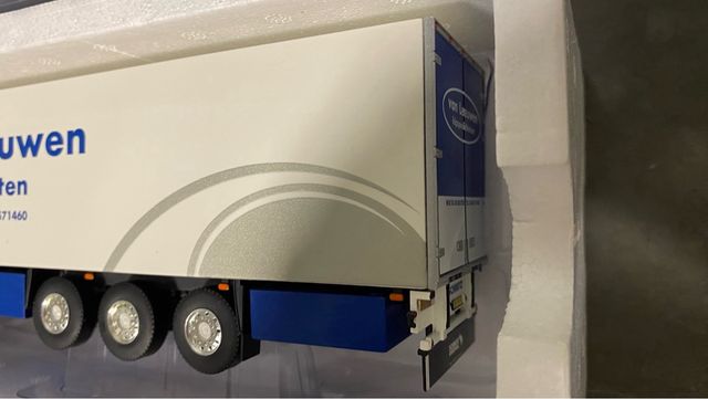 Wsi 1/50 Leeuwen Scania T6