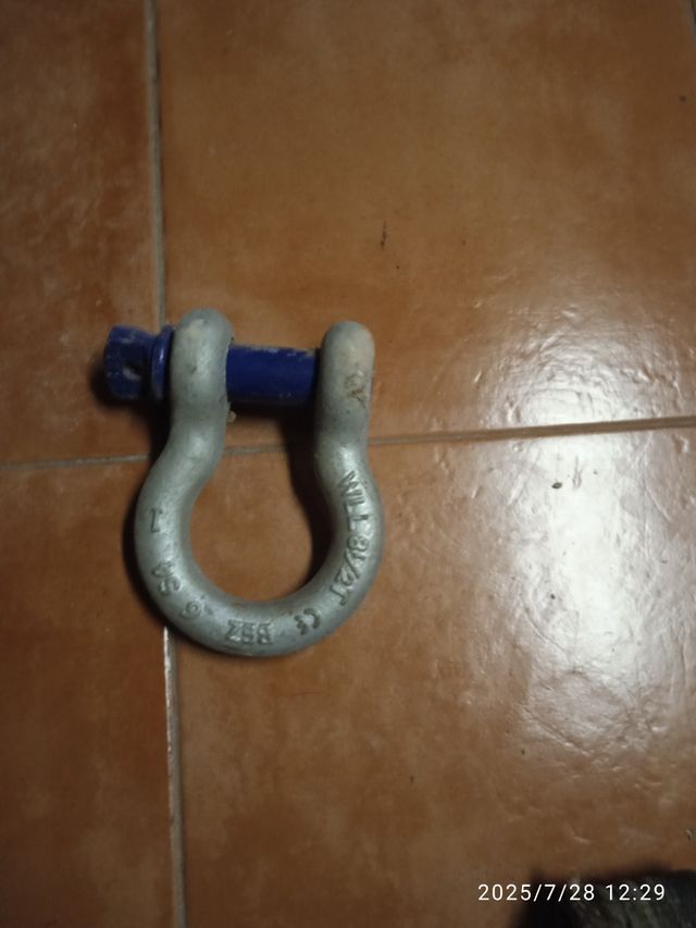 Eslingas y grillete de amarre