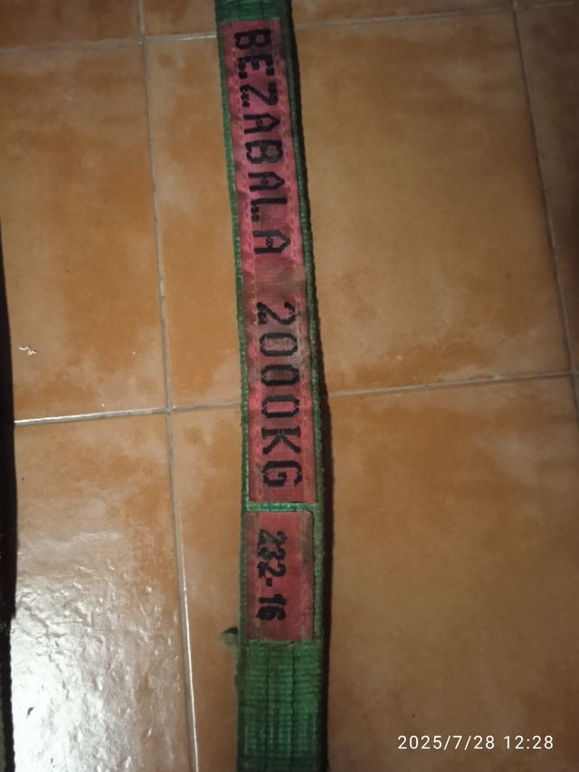 Eslingas y grillete de amarre