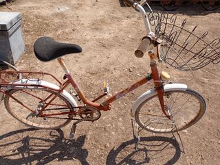 Bicicleta antigua BH.