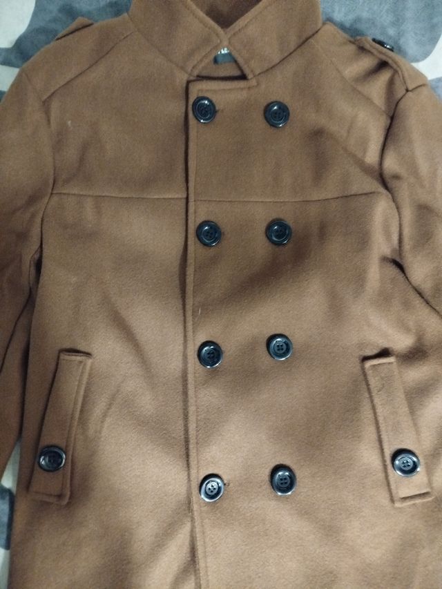 Gabardina marrón