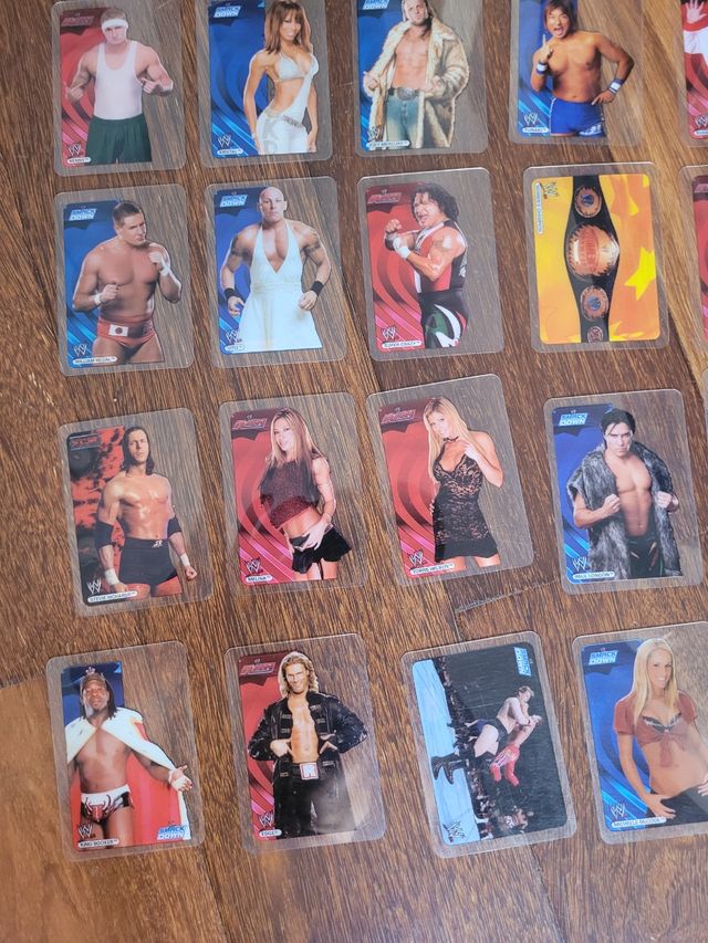 24 Cromos WWE SmackDown y raw