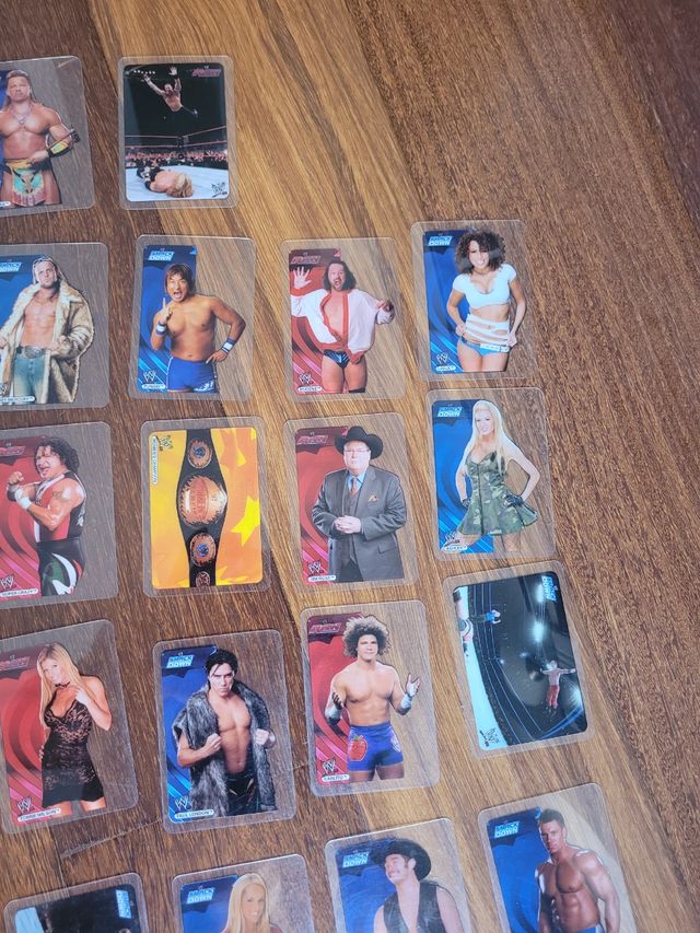 24 Cromos WWE SmackDown y raw