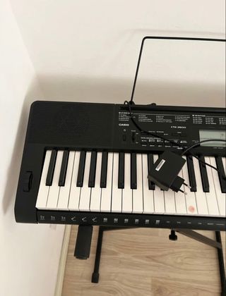 Piano Casio + Soporte