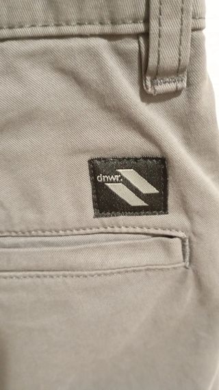 Pantalón gris largo de vestir