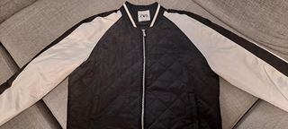 Cazadora bomber Zara - negra y blanca