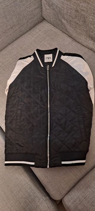 Cazadora bomber Zara - negra y blanca