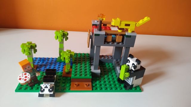 LEGO Minecraft 21158 Panda Casa