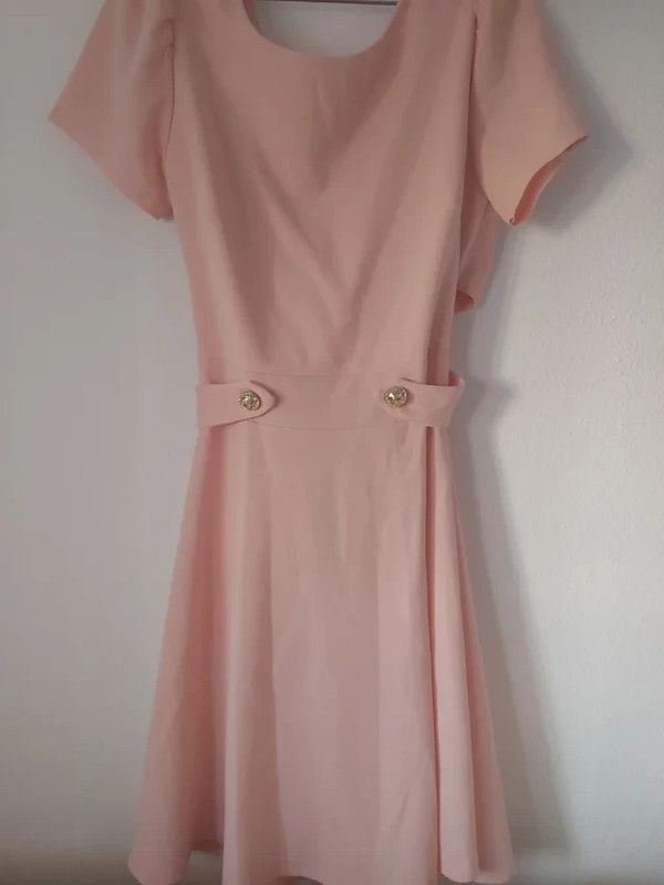 Vestido rosa nuevo