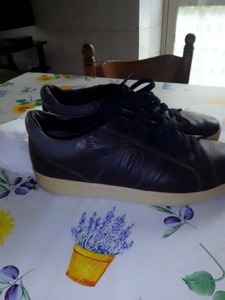 Scarpe Impronte Marroni Usate