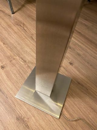 Lampara LED Ikea - pie metalica