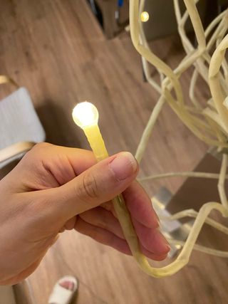 Lampara LED Ikea - pie metalica