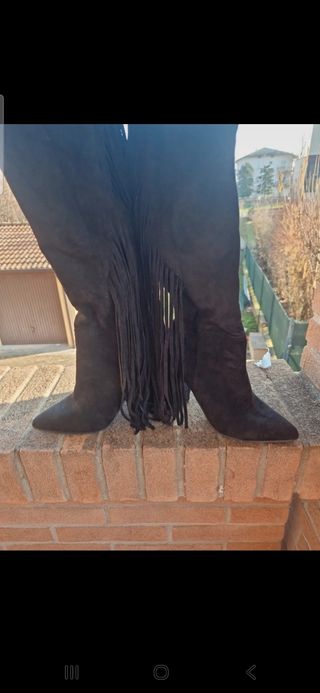 Stivali camoscio marroni con frange