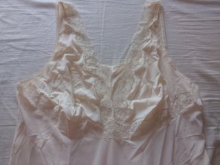 Sottoveste vintage rosa chiaro con pizzi, veste L