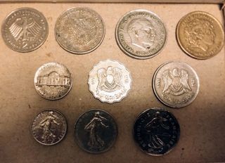 10 Monete del secolo scorso di nazionalità diverse