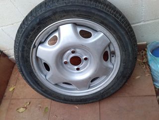 Rueda Opel tigra