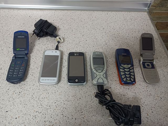 6 Teléfonos móviles antiguos