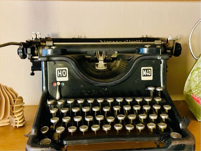 Máquina escribir Hispano Olivetti M40