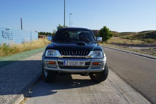 Mitsubishi L 200 2000
