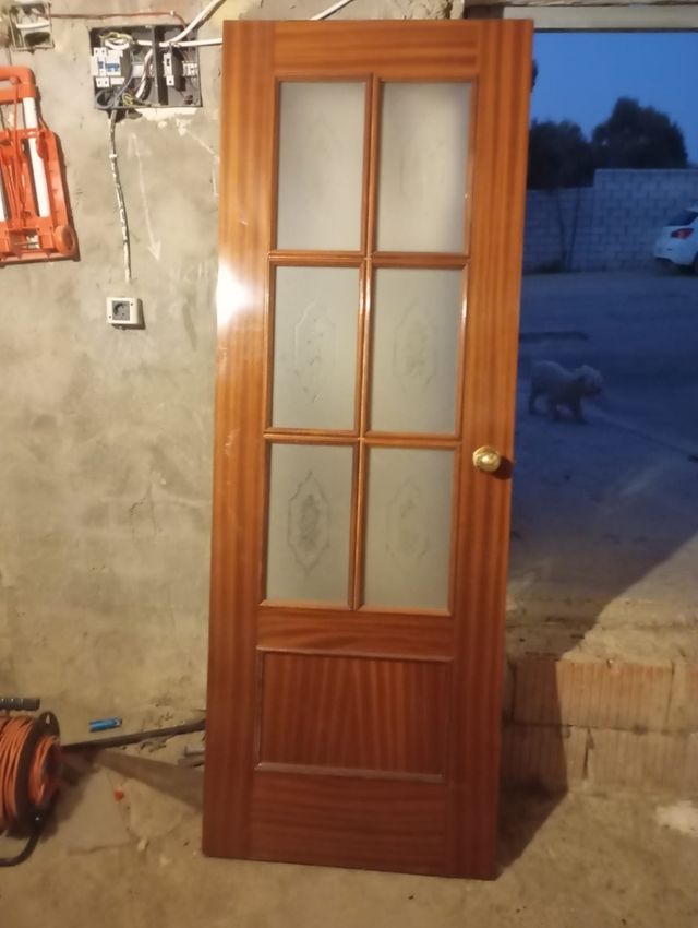 Puerta interior cristalera madera
203 altox72ancho
