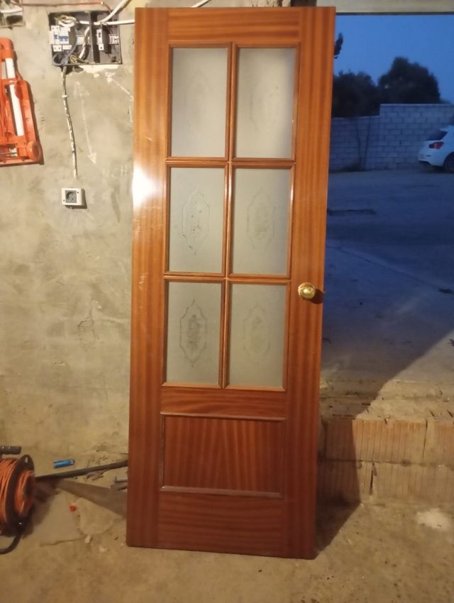 Puerta interior cristalera madera
203 altox72ancho