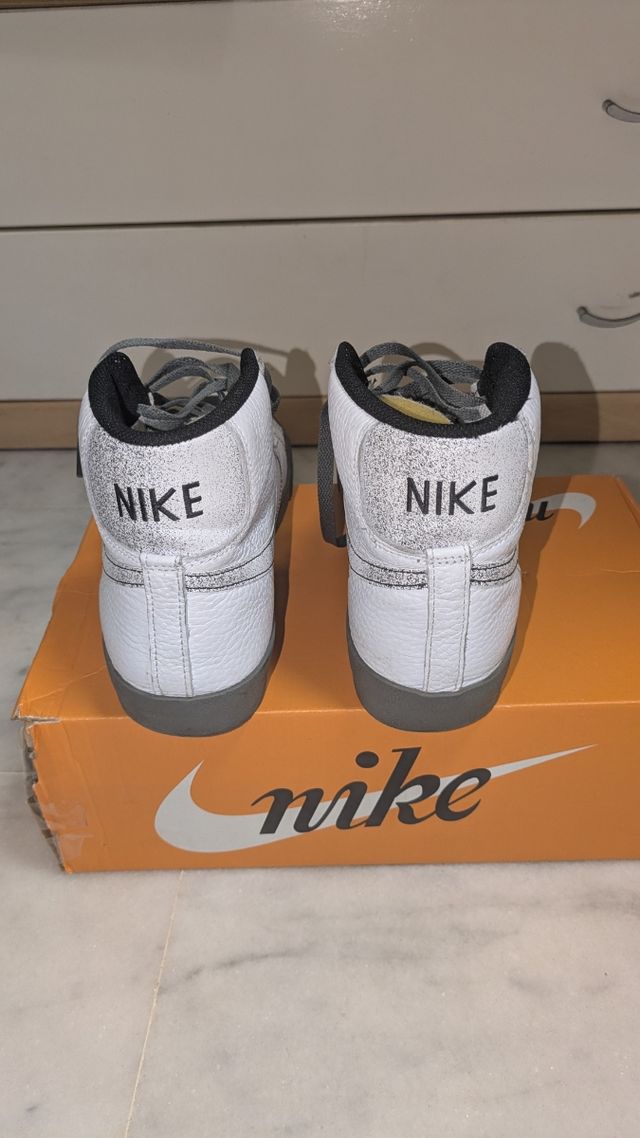 Nike Blazer Mid '77 - 42.5 Gris/Blanco