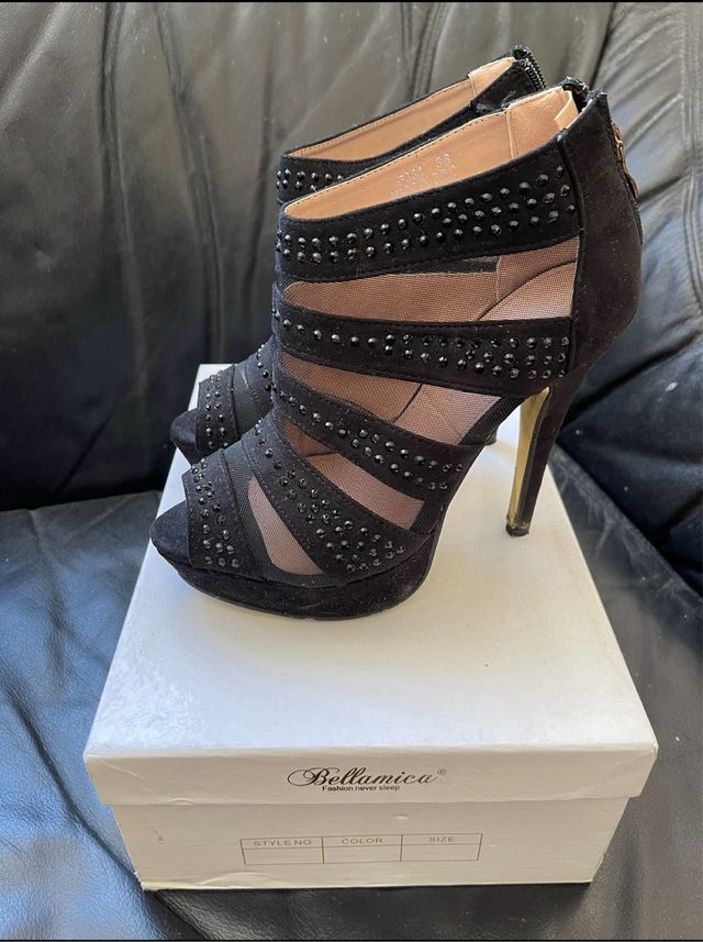 Scarpe eleganti tacco alto