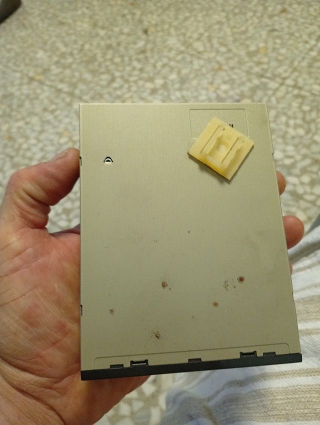 Disquetera Roland G800