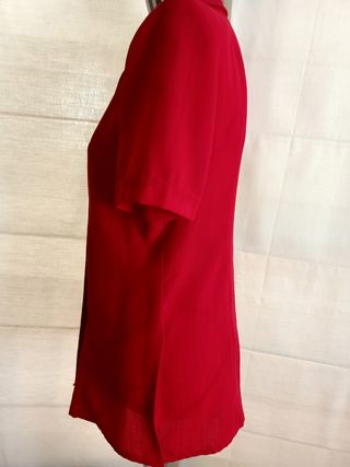 Traje chaqueta y pantalón. Manga corta rojo XL