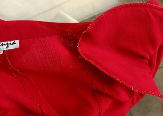 Traje chaqueta y pantalón. Manga corta rojo XL