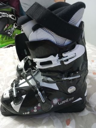 Botas de esquí talla 38 con su mochila incluida