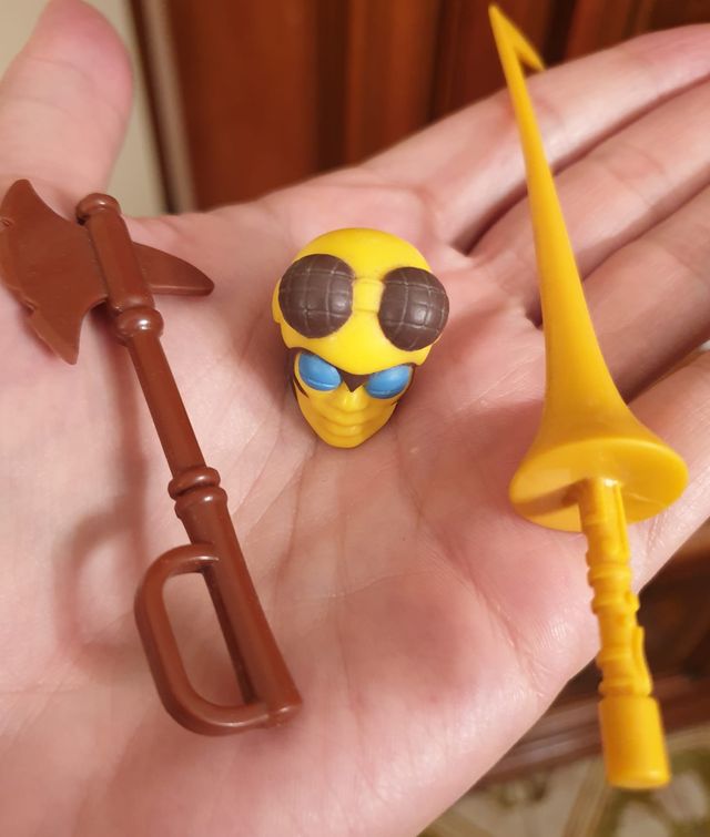 Buzz-Off Masters of the Universe