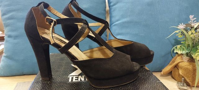 Zapatos Xti negros tacón 39