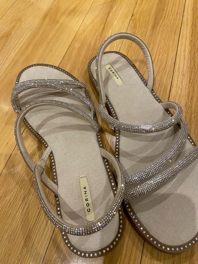 Sandalias planas Corina beige brillantes