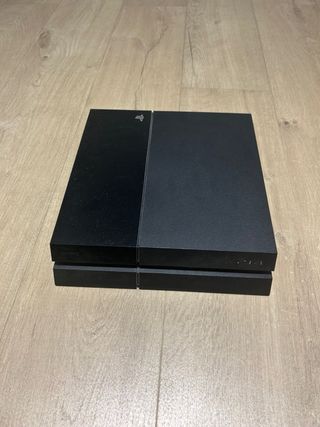 PS4 (PlayStation 4) + 2 mandos, uno no es original