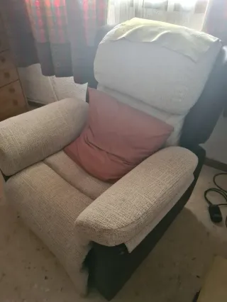 Sillón relax beige reclinable