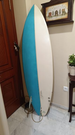 Tabla surf de fibra vidrio MAPEN y funda de regalo