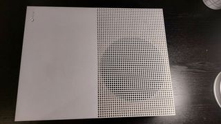 Xbox One S bianca - console e controller