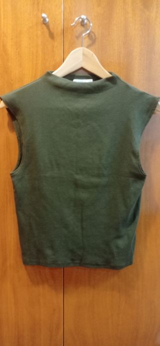 Camiseta Stradivarius verde oliva XL