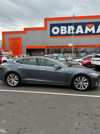 Tesla Model S 2014