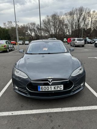 Tesla Model S 2014