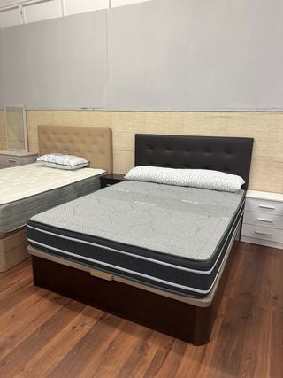 Canapés y colchones  liquidacion en camas