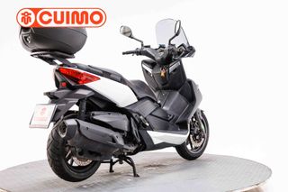 YAMAHA XMAX 400